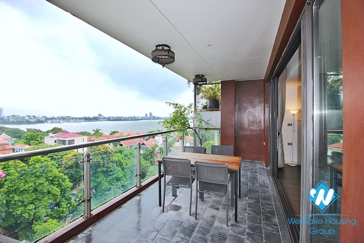 High floor and spacious 3 bedrooms apartment for rent in Dang Thai Mai, Tay Ho